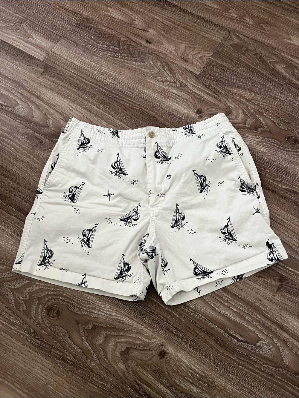Polo Ralph Lauren Stretch Classic Fit Shorts Sailboats size M
